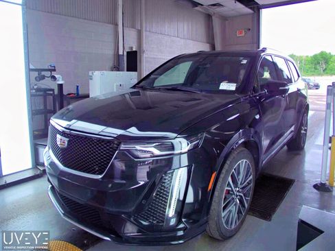 Used 2024 Cadillac XT6 Sport w/ LPO, Floor Liner Package AWD/4WD image 1