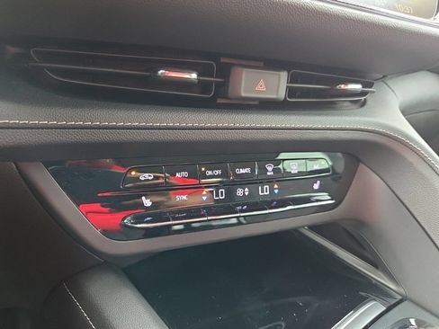 Used 2021 Buick Envision Preferred FWD image 28