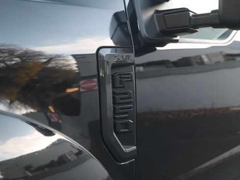 Used 2021 Ford F250 XLT w/ XLT Premium Package image 15