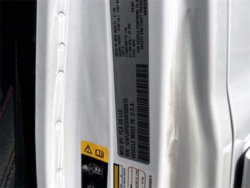 Certified 2024 Jeep Wrangler Unlimited Rubicon image 26