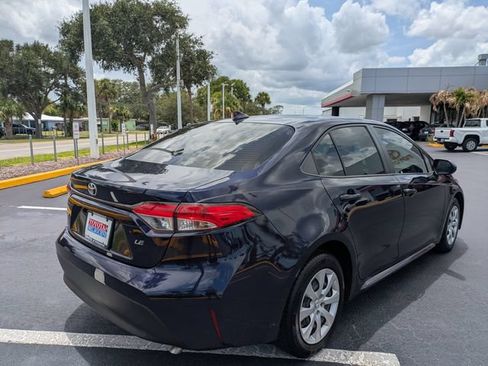 Used 2023 Toyota Corolla LE FWD image 4