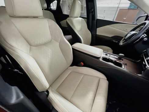 Used 2024 Lexus RX 350 FWD w/ Convenience Package image 31