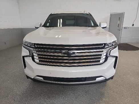 Used 2024 Chevrolet Tahoe High Country w/ Premium Package 2 AWD/4WD image 6