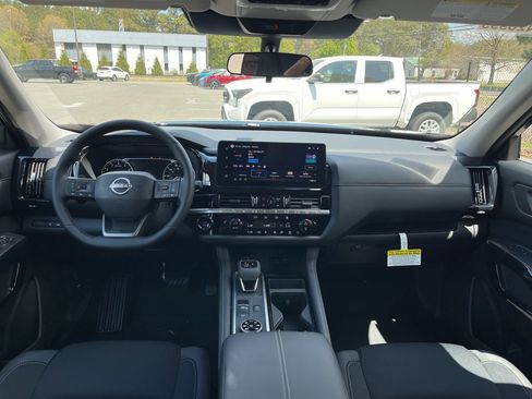 New 2026 Nissan Pathfinder SV w/ SV Premium Package image 6