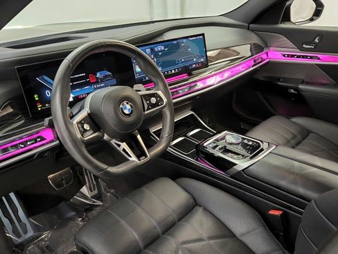 Used 2023 BMW 740i w/ Parking Assistance Package RWD image 16