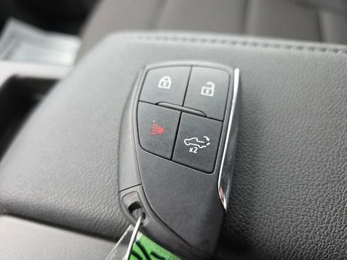 Used 2025 GMC Sierra 2500 Pro w/ Convenience Package image 32