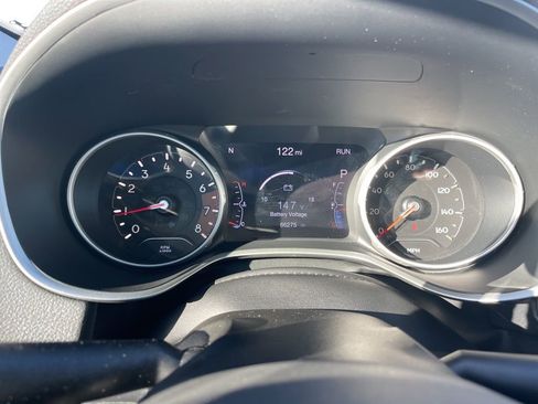 Used 2020 Jeep Compass Limited image 23