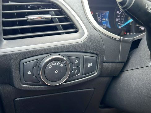 Used 2021 Ford Edge SEL AWD/4WD image 45