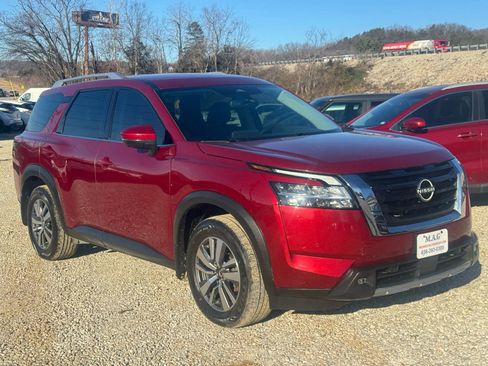 Used 2022 Nissan Pathfinder SL image 7
