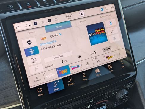 New 2025 Jeep Grand Cherokee L Limited w/ Black Appearance Package image 13