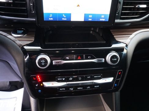 Used 2023 Ford Explorer Limited image 26