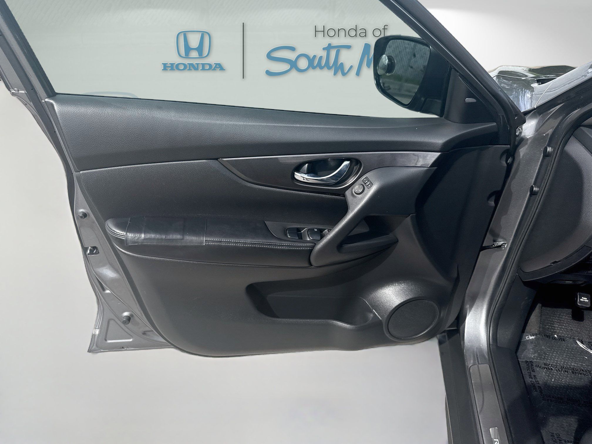 Used 2020 Nissan Rogue SV FWD image 19