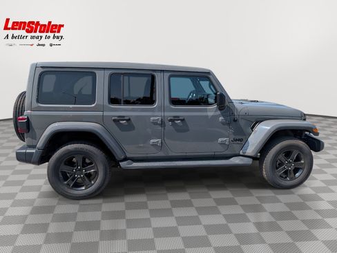 Used 2020 Jeep Wrangler Unlimited Sahara AWD/4WD image 6