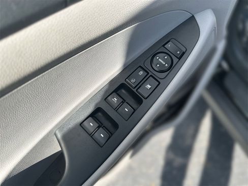 Used 2021 Hyundai Tucson Sport image 16