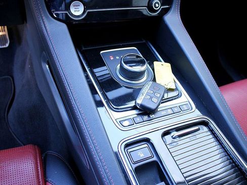 Used 2020 Jaguar F-PACE Checkered Flag image 13