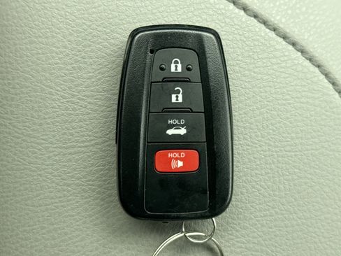 Used 2024 Toyota Camry XLE w/ Cold Weather Package FWD image 10