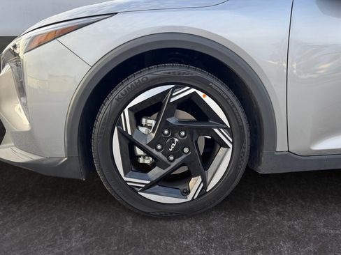 Used 2025 Kia K4 EX image 9