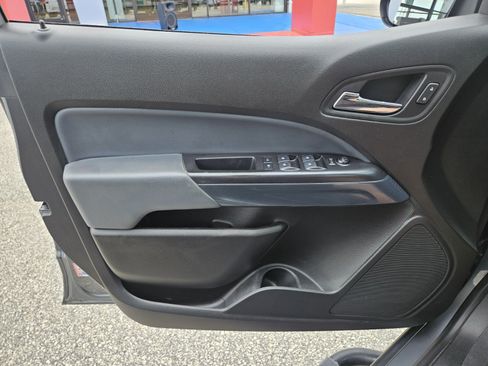 Used 2019 Chevrolet Colorado Z71 AWD/4WD image 30