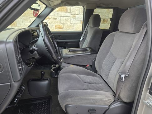 Used 2007 Chevrolet Silverado 1500 LT w/ Extended Cab Value Package image 5