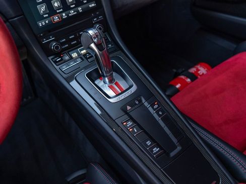 Certified 2018 Porsche 911 GT2 RS RWD image 25