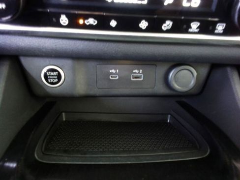 Used 2017 Nissan Rogue SL w/ SL Premium Package AWD/4WD image 13