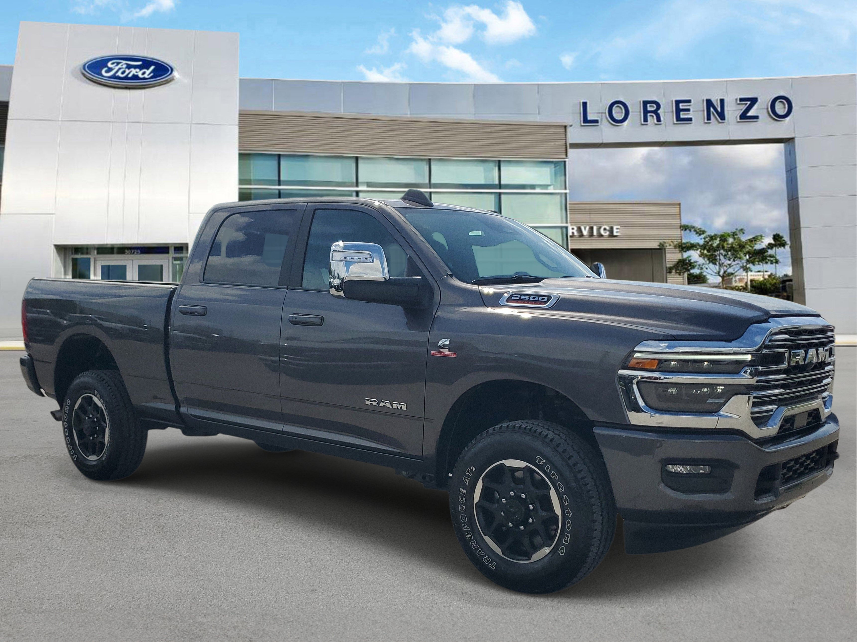 Used 2026 RAM 2500 Laramie AWD/4WD image 3