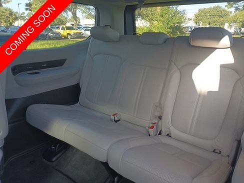 Certified 2022 Jeep Wagoneer Series III w/ Flexible Seating Group AWD/4WD image 8