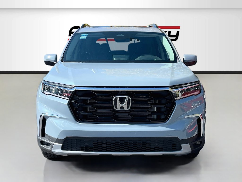 Used 2024 Honda Pilot Elite image 2