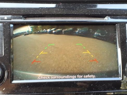 Used 2021 Nissan Rogue Sport S image 30