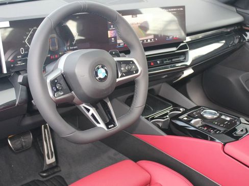 Used 2026 BMW 530i xDrive w/ M Sport Package AWD/4WD image 13