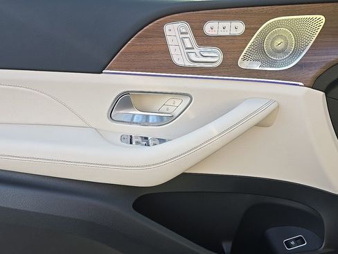 New 2026 Mercedes-Benz GLS 450 4MATIC image 12