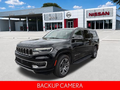 Used 2024 Jeep Wagoneer L Series II RWD image 10