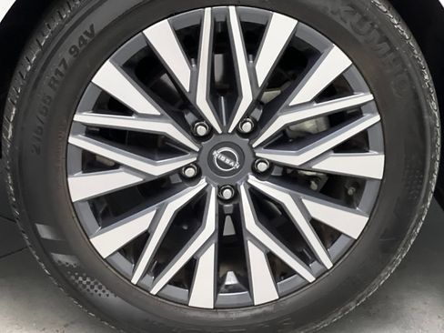 Used 2025 Nissan Altima 2.5 SV FWD image 68