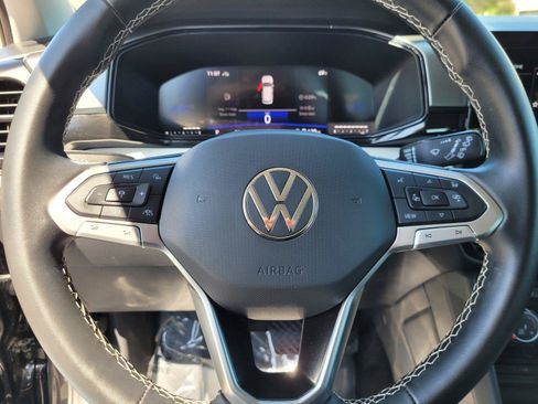 Certified 2025 Volkswagen Taos S AWD/4WD image 34