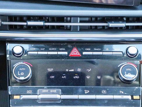 New 2026 Hyundai Santa Fe SE image 16