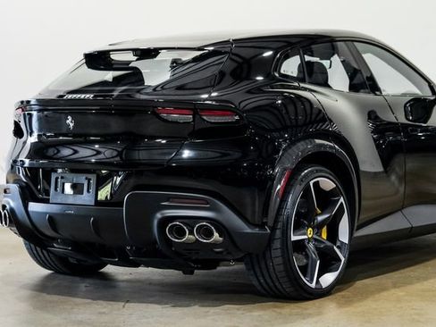 Used 2025 Ferrari Purosangue image 32