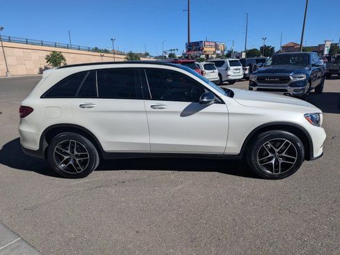 Used 2017 Mercedes-Benz GLC 300 4MATIC image 6