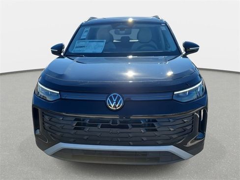 New 2026 Volkswagen Tiguan SE image 2