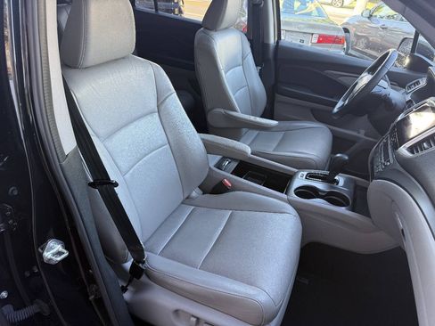 Used 2017 Honda Pilot EX-L image 10