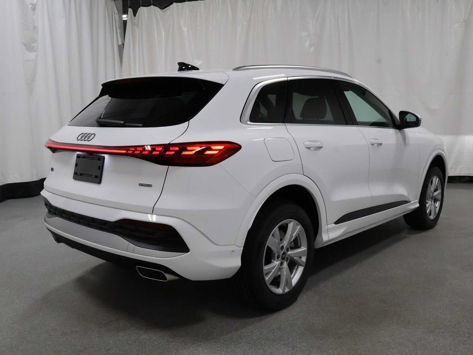 New 2026 Audi Q5 Premium AWD/4WD image 9