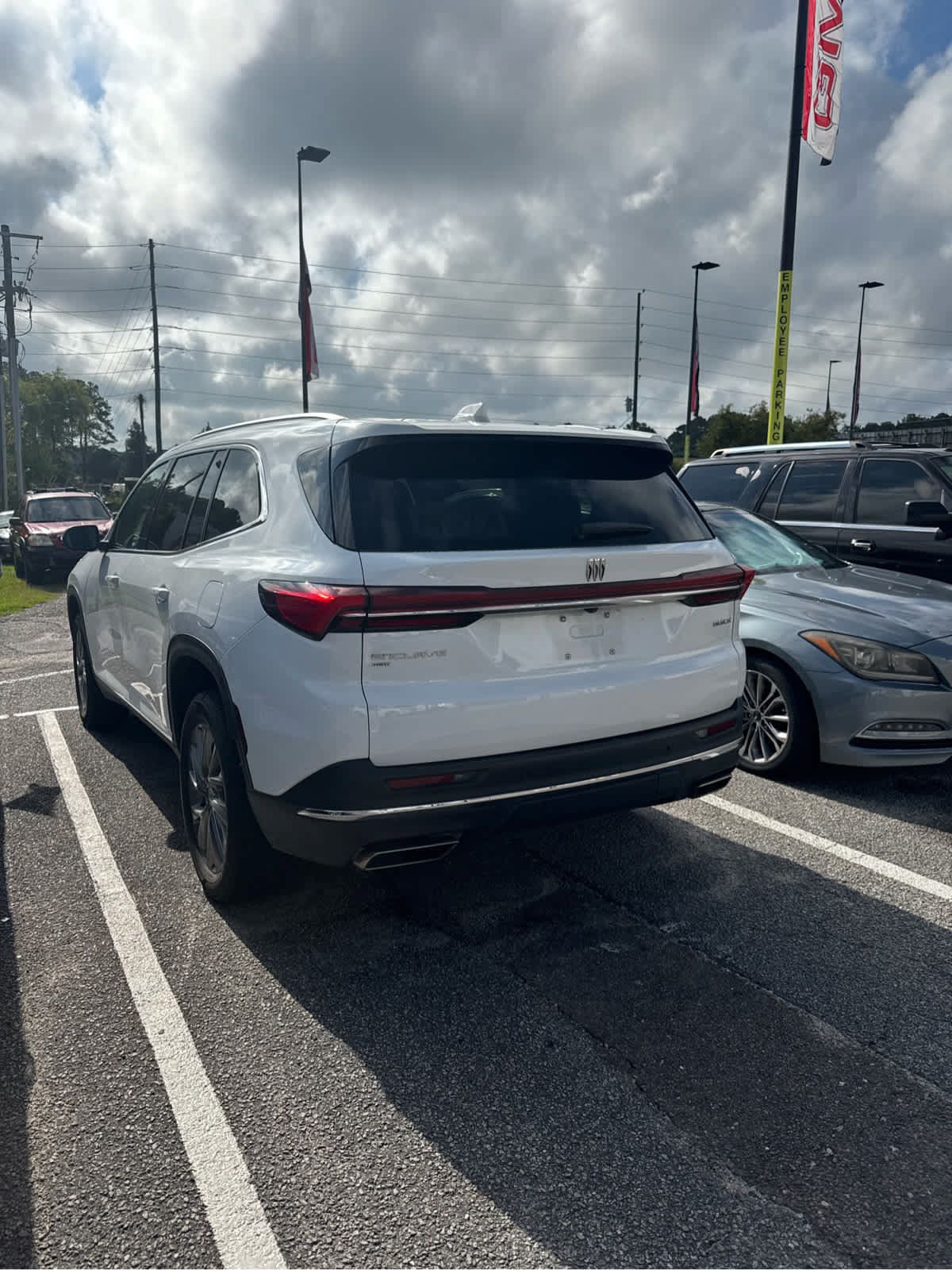 Used 2025 Buick Enclave Preferred AWD/4WD image 5