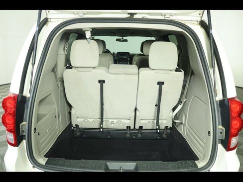 Used 2013 Dodge Grand Caravan SE FWD image 8