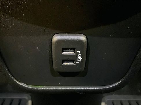 Used 2019 Chevrolet Equinox LS image 28