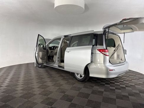 Used 2015 Nissan Quest SV image 16