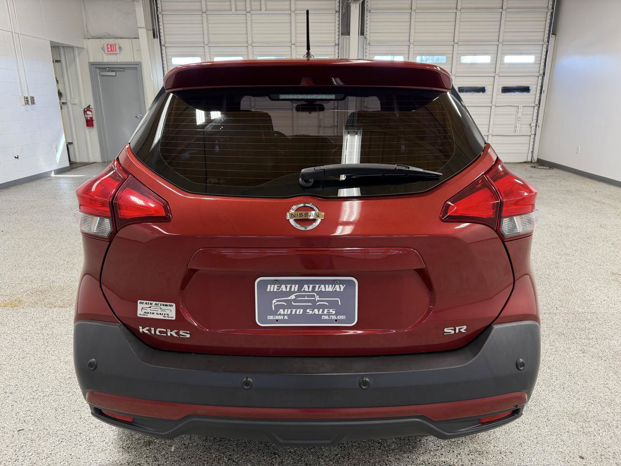 Used 2020 Nissan Kicks SR w/ SR Premium Package FWD image 6