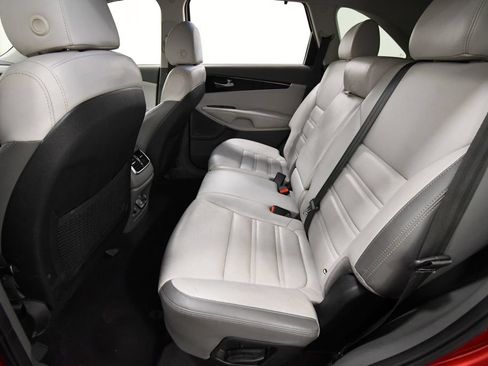 Used 2018 Kia Sorento SX AWD/4WD image 16