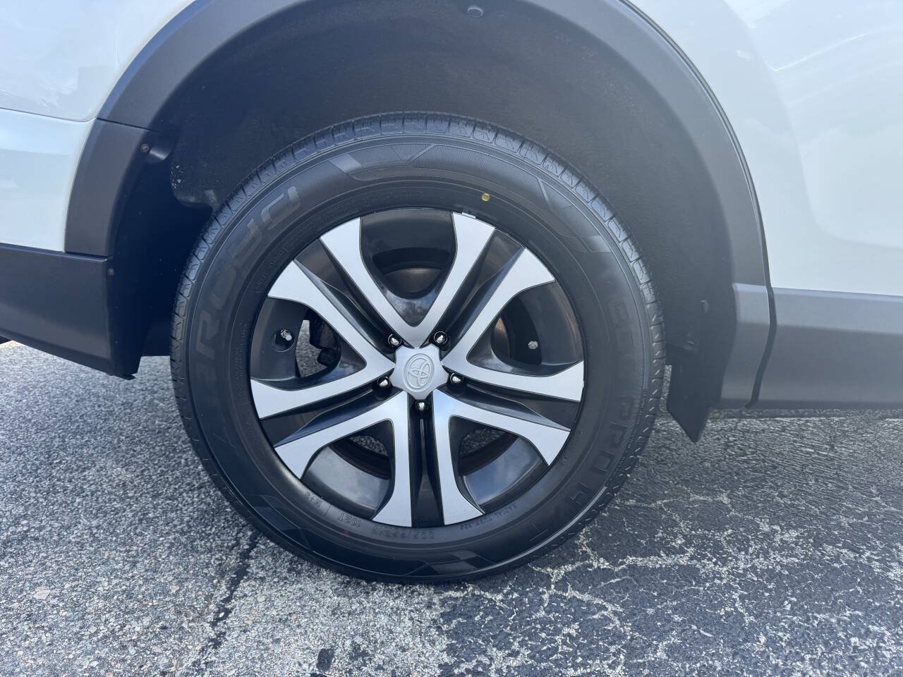 Used 2016 Toyota RAV4 LE AWD/4WD image 11