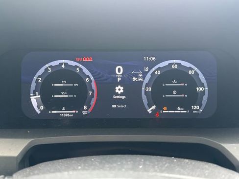 Certified 2024 Toyota Tacoma TRD Off-Road AWD/4WD image 25