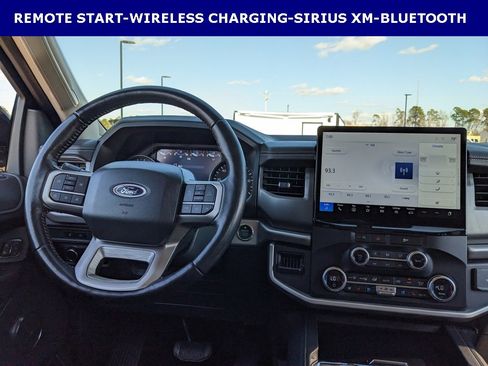 Used 2024 Ford Expedition XLT image 14
