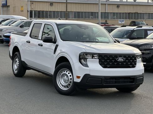 New 2025 Ford Maverick XL image 41